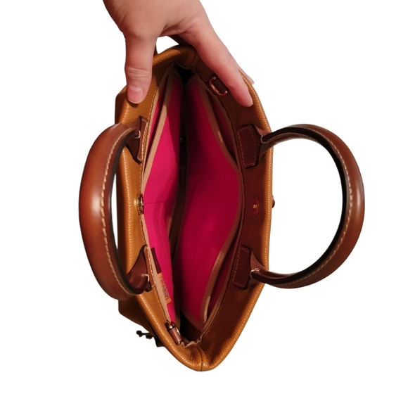 Euc Dooney & Bourke Leather Tote Bag. - Picture 6 of 8